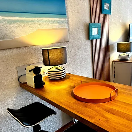 T1 Bord De Avec Piscine Dans Privee Apartman *